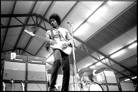 jimi hendrix on stage