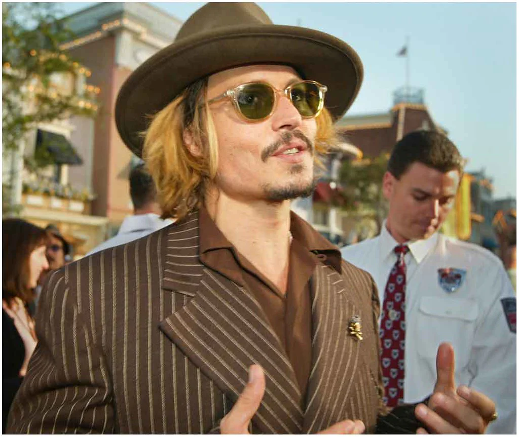 johnny depp wearing the sunglasses