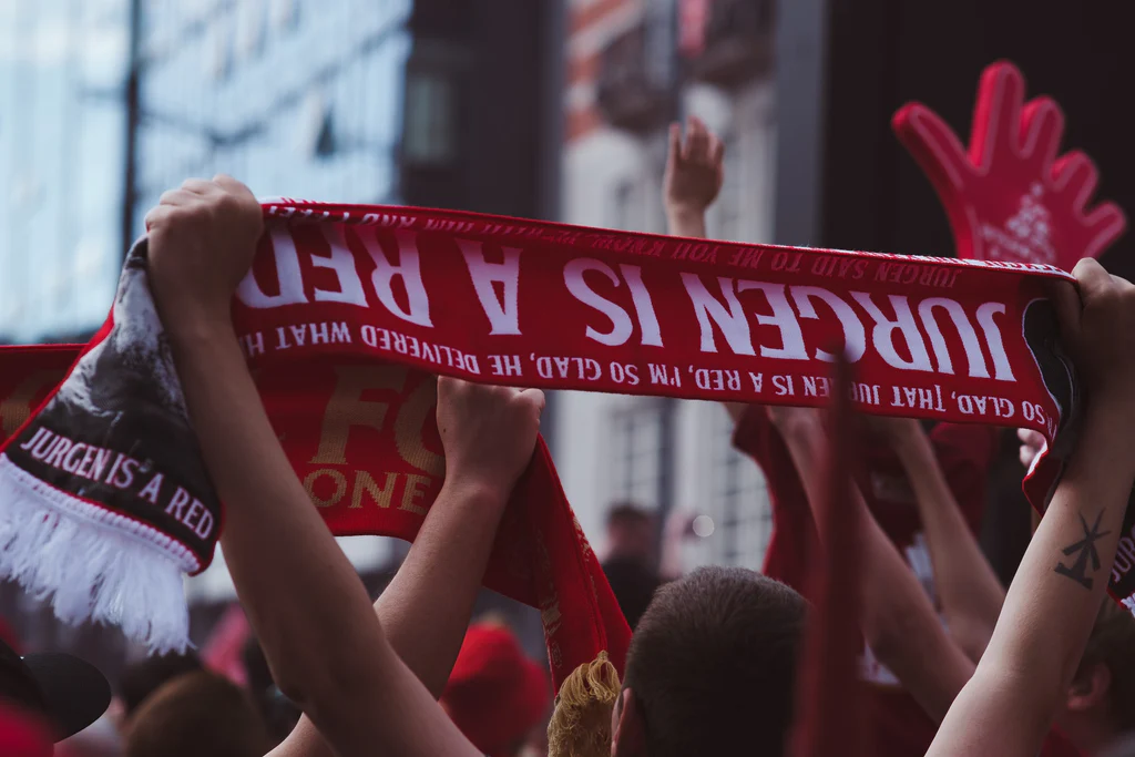 liverpool football club's scarf