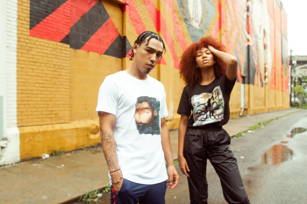 couple in a streetwear